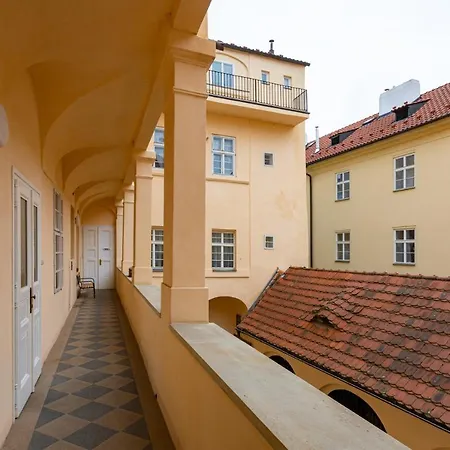 Apartment Mostecka *