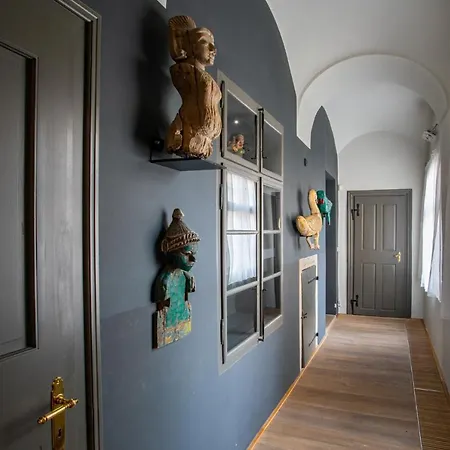 Mostecka Apartment